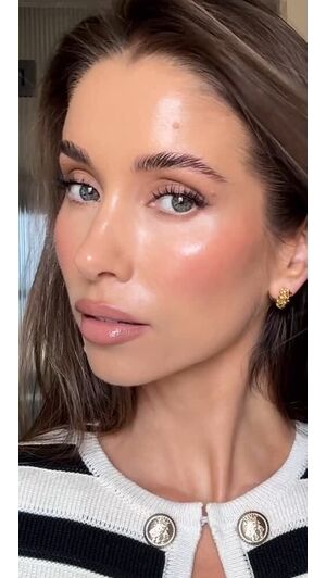 Descubra a tendência mais elegante para as unhas de verão