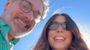 O segredo do amor de Nuno Markl? Comentadores do 'Noite das Estrelas' analisam os 6 anos de namoro do humorista com Teresa Sacramento