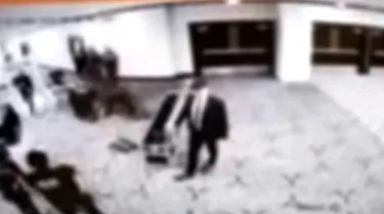 Imagens de videovigilância mostram atirador a tentar entrar no jantar da Casa Branca