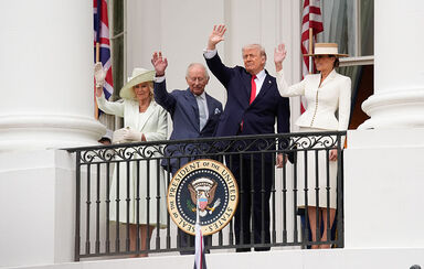 Carlos e Camilla com o casal Trump na Casa Branca