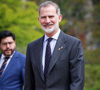 Como Felipe VI se tornou no monarca mais bem-vestido da realeza europeia e redefiniu a elegância da moda masculina contemporânea