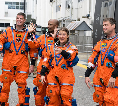 Da 'lua castanha' ao drama familiar que levou os astronautas às lágrimas. Os bastidores da missão que colocou o mundo de olhos postos no céu