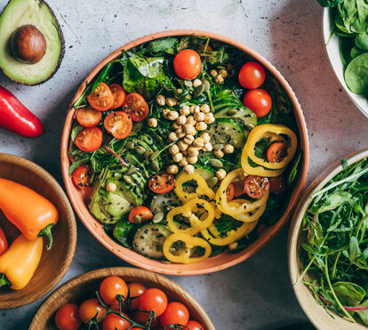 Jejum, proteína, frutos secos... Entre a moda, e o que dizem os gurus, afinal o que podemos comer?