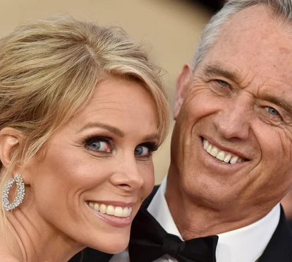 Indignação! Robert F. Kennedy Jr. fugiu do tiroteio mas deixou a mulher para trás