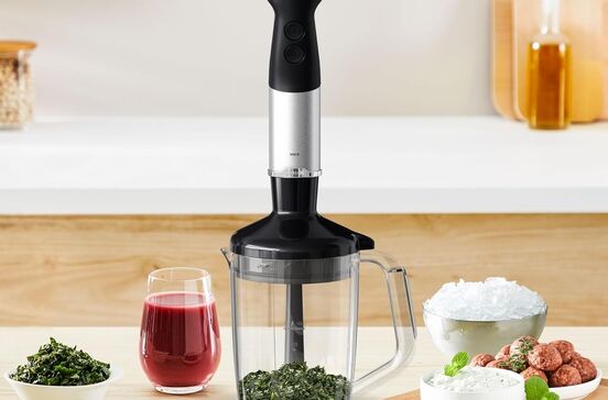 Liquidificadora para preparar refeições na cozinha