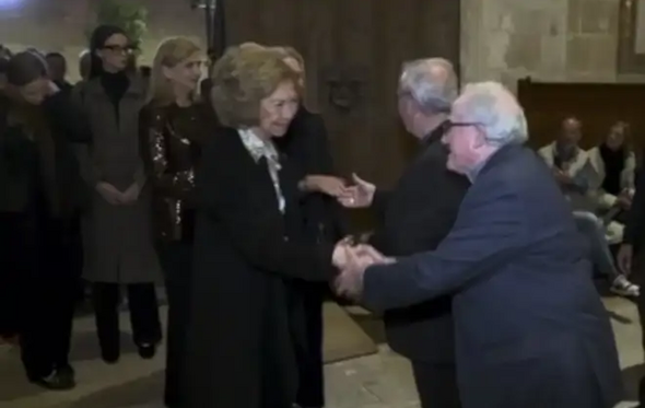 Irene, Victoria, Cristina, Elena e Sofia à chegada ao Concerto de Páscoa