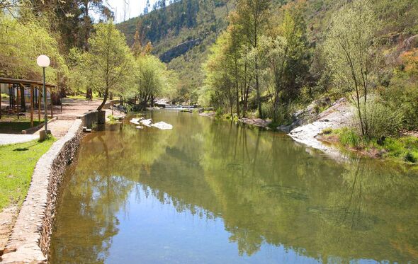Praia do Penedo Furado