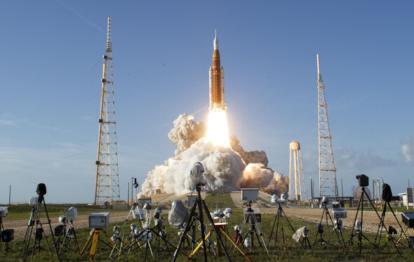 Bastidores da missão espacial à Lua revelam momentos de tensão e superação