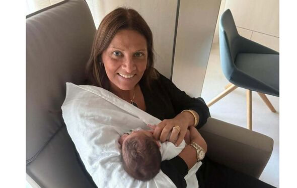 Karen Gaidão com o neto, Tomás