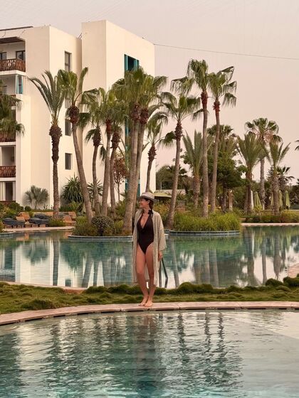 Fernanda Serrano aproveita o bom tempo com o filho em Agadir, Marrocos