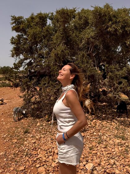 Fernanda Serrano desfruta de momentos com o filho em Agadir, Marrocos