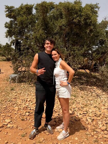 Fernanda Serrano viaja com o filho, Santiago, para Agadir, Marrocos