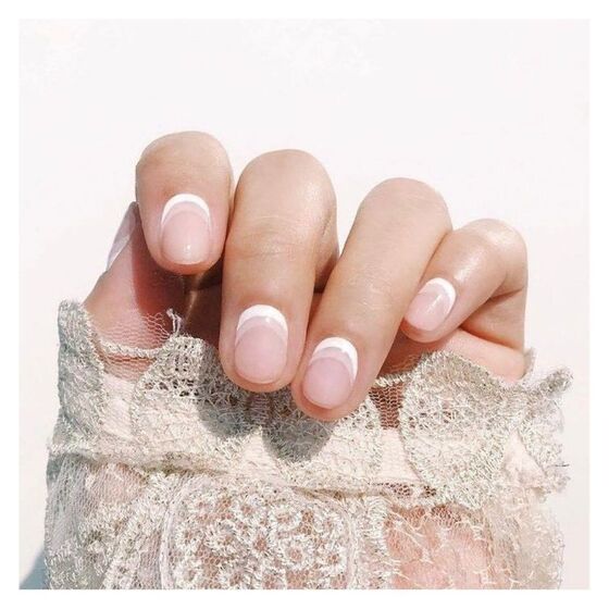 Descubra a tendência mais elegante para as unhas de verão