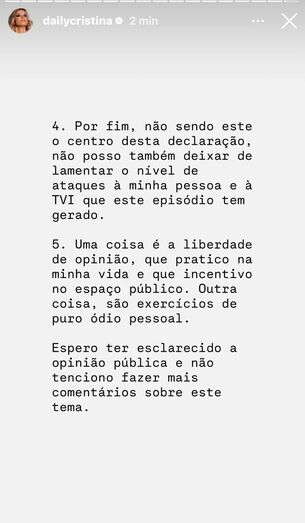 Cristina Ferreira lamenta ataques à sua pessoa e à TVI, após polémica recente.
