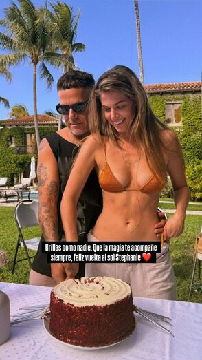 Alejandro Sanz, Stephanie Cayo