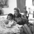Casa Real do Mónaco divulga fotos inéditas da vida em família de Grace Kelly, Rainier e os filhos