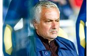 Mourinho despede-se dos jogadores do Benfica e aguarda futuro no Real Madrid