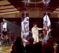 O momento em que Tony Carreira chama Eva Pais ao palco