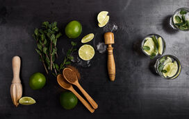 O mundo da cachaça está de regresso para mostrar que a bebida não é só caipirinha
