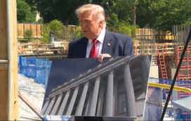 Trump mostra os planos de construção do polémico salão de baile da Casa Branca