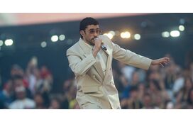 Momento emotivo de Bad Bunny na Luz! Toca-se 'Lisboa, Menina e Moça'