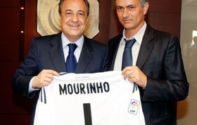 Constrangedor? Florentino Perez tem de pedir que batam palmas a Mourinho