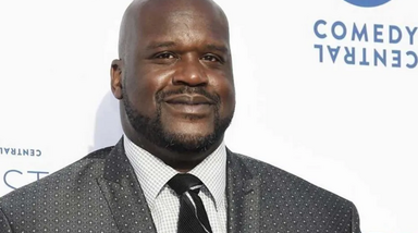 34 anos depois, Shaquille O’Neal regressa à universidade onde se tornou lenda do basquetebol e recebe diploma de mestrado