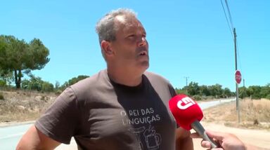 "Agarradas às pernas": revelados novos detalhes sobre as crianças encontradas sozinhas