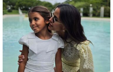 Carolina Patrocínio mostra imagens da Primeira Comunhão da filha