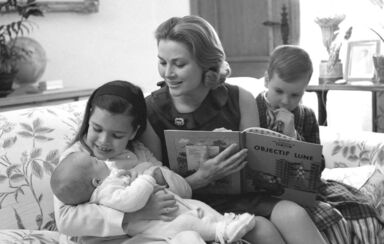 Casa Real do Mónaco divulga fotos inéditas da vida em família de Grace Kelly, Rainier e os filhos