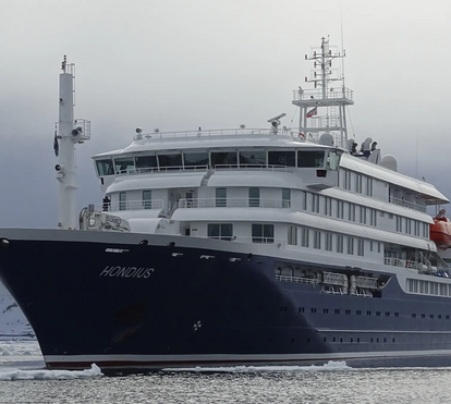 Desespero em alto-mar! Ninguém quer o navio 'maldito'