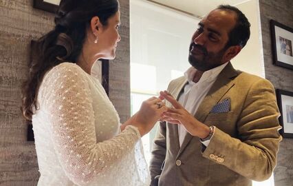 Pedro Costa e a noiva celebram casamento em Las Vegas com amigos