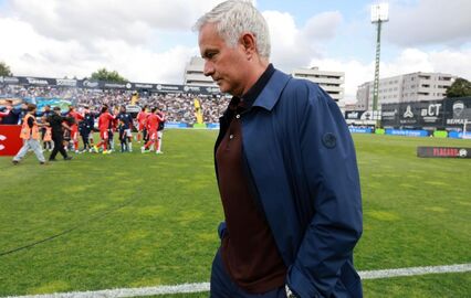Treinador José Mourinho, Benfica, Vila Nova de Famalicão