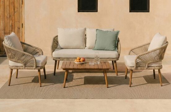 Conjunto de jardim convida a momentos ao ar livre