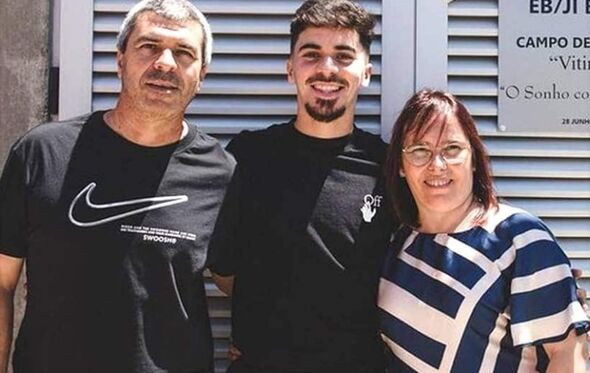 Vitinha com os pais