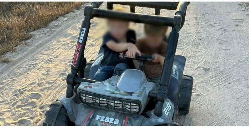 Meninos franceses abandonados. Tirando o pai, mais ninguém quer saber deles. Crianças à guarda do Estado, à espera que os adultos se entendam