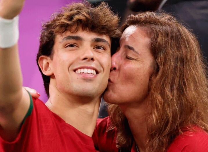 João Félix com a mãe