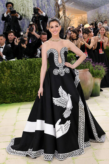 Anne Hathaway