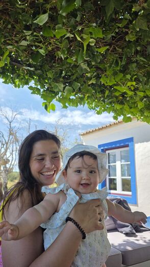 Madalena Guedes Moniz com a filha Tereza
