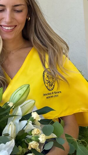 Daniela Figo recebe diploma na Universidade de Navarra