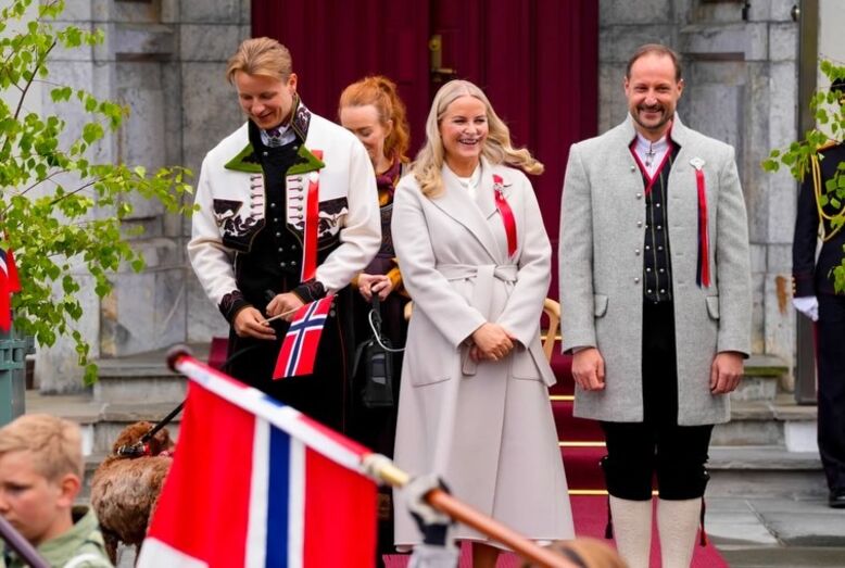 Príncipe Haakon, Princesa Mette-Marit