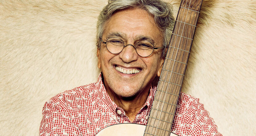 Caetano Veloso atua em Cascais num encontro especial com os fãs.

