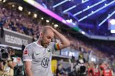 Jogador Christian Eriksen cai no relvado no jogo amigável entre a Dinamarca e Ucrânia
