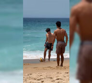 Tenista espanhol Carlos Alcaraz diverte-se na Comporta após lesão