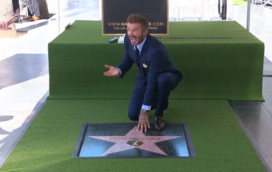 Lenda do futebol! David Beckham recebe estrela no Passeio da Fama de Hollywood ao lado de Victoria Beckham e Tom Cruise