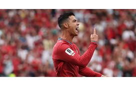 "Siiiiuuu!" Cristiano Ronaldo brilha no Mundial e volta a encantar o mundo