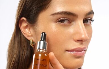 Autobronzeador facial Tan-Luxe para um brilho de verão natural