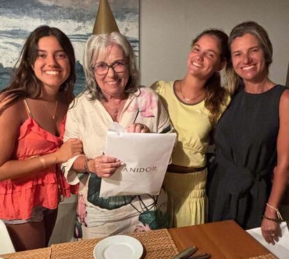 Amor e união! As fotografias dos festejos do 79º aniversário de Patuxa Jardim