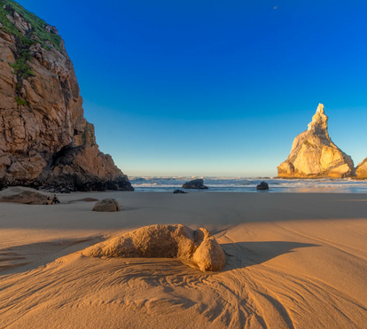 Cinco praias paradisíacas em Lisboa longe da confusão