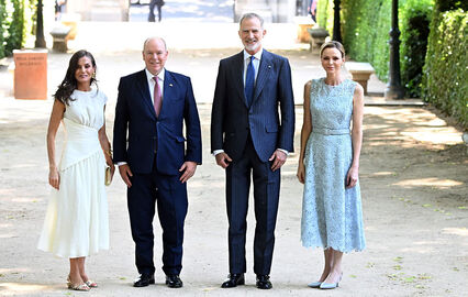 Reis de Espanha recebem Alberto e Charlene na Zarzuela, em Madrid.